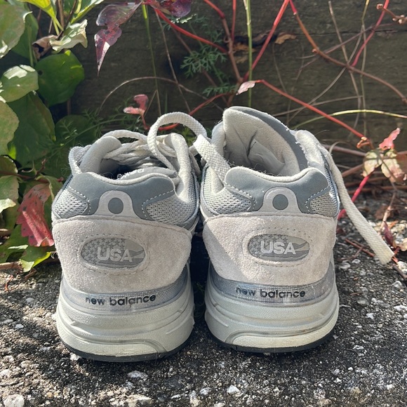 New Balance 993 size 7.5 W like new sold out everywhere - Picture 4 of 4